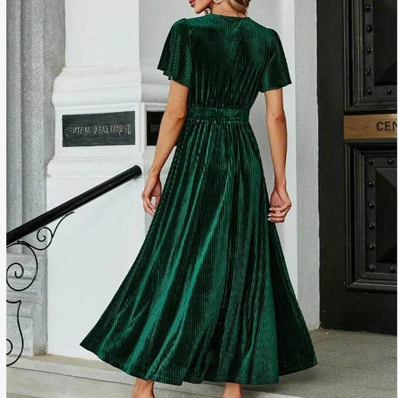 NWT Simplee Ribbed Green Velvet Wrap Maxi Dress w Flutter Sleeves Flowy Small - Picture 11 of 11